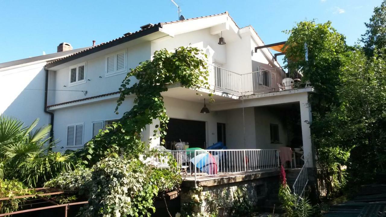 Apartmani Rasan Малинска Екстериор снимка